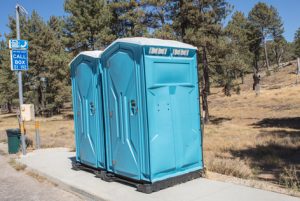 porta potties on the side of the road